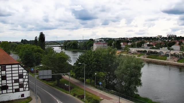 Панорама набережной и реки Варта в Гожуве-Велькопольском