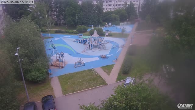 Ломоносов: Детская площадка на улице Федюнинского, 5/1