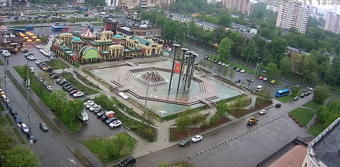Москва: Площадь Славы и фонтан «Музыка Славы» в Кузьминках