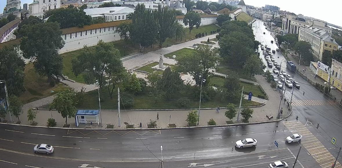 Астраханский кремль и Октябрьская площадь