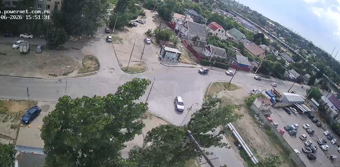 Перекресток улиц Зеленодольская и Кропоткина