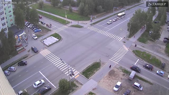 Перекресток улиц Дружбы Народов и Омская