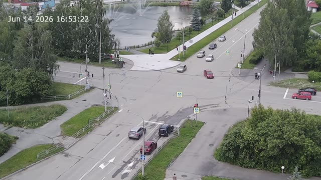 Перекресток проспекта Карла Маркса и улицы Дзержинского