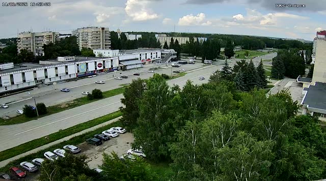 Перекресток проспекта Карла Маркса и улицы Октябрьская