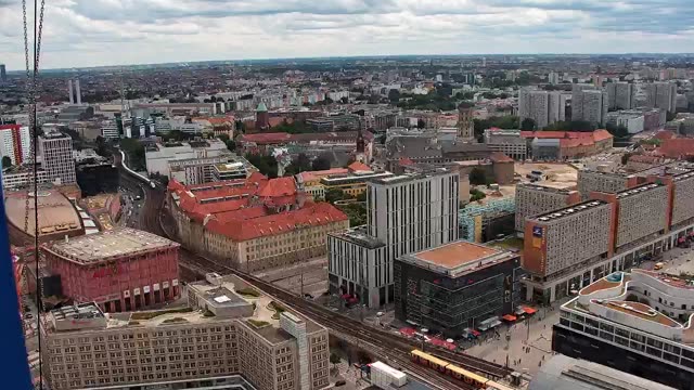 Берлин: Панорама Александровской площади и центра города