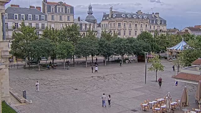 Площадь Александра III в Труа
