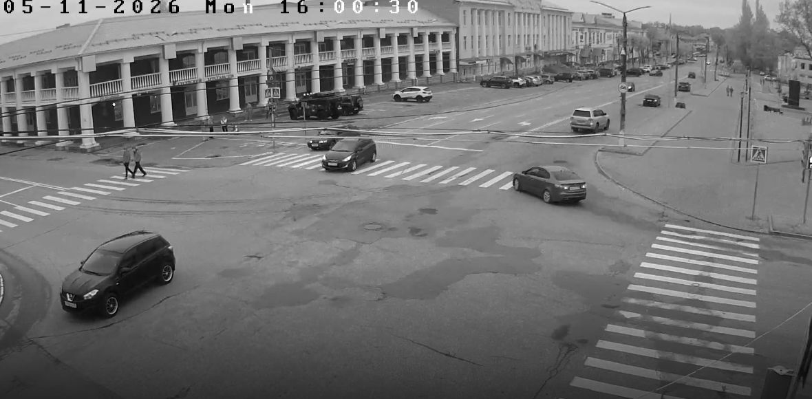 Перекрёсток улиц Калинина и Интернациональной