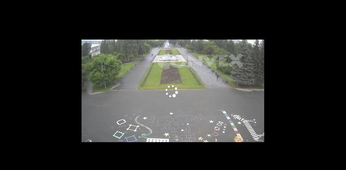 Центральная площадь и пульс уральского города