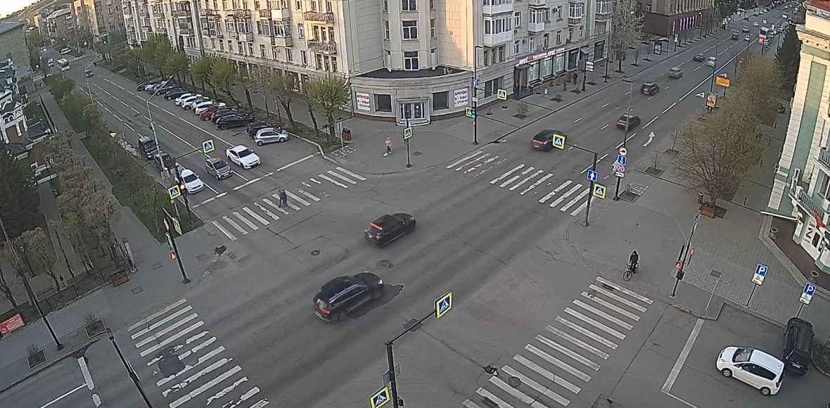 Перекресток проспекта Мира и улицы Горького