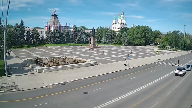 Южные ворота Поволжья: Площадь Ленина в Астрахани